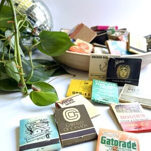 Vintage Collectible Retro Matchbooks Home Decor 
Lot B -‎ 10 Matchbooks